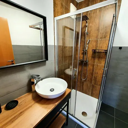 Alpen + Sauna Und Netflix *