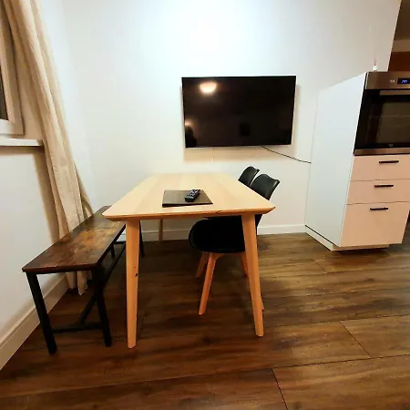 Alpen + Sauna Und Netflix