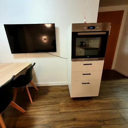 Alpen + Sauna Und Netflix